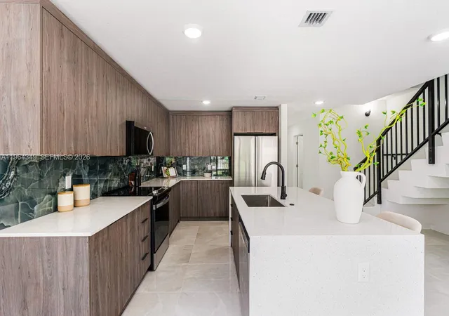 5th image of 523 Nw 13 Ct, Florida City, FL 33034 | MLS# A11964349
