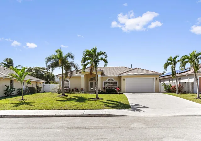 1st image of 1791 Pierce Dr, Lake Worth Beach, FL 33460 | MLS# R11163026