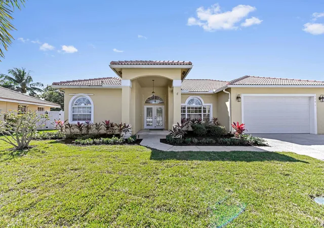 29th image of 1791 Pierce Dr, Lake Worth Beach, FL 33460 | MLS# R11163026