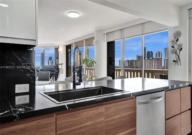 4th image of 3000 Island Blvd #1106, Aventura, FL 33160 | MLS# A11965272
