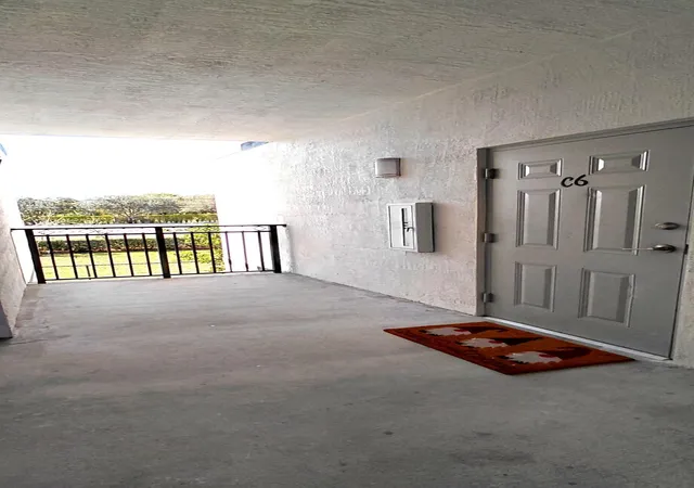 Photo 2 of Condo for sale at 9052 Gulf Run Way #C6, Lake Worth, FL 33467 | MLS# R11164027 | Listing updated on 2026-09-23