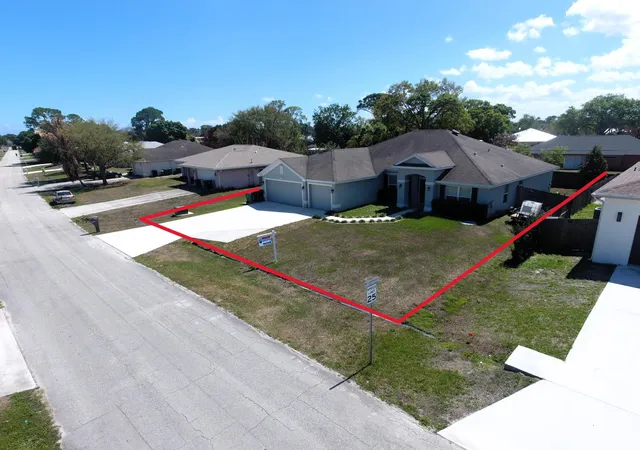 5th image of 294 Sw Statler Ave, Port Saint Lucie, FL 34984 | MLS# R11164039