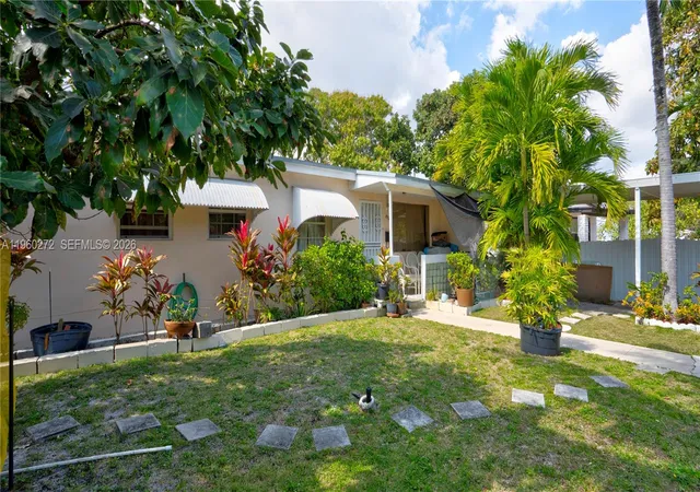Homes for sale in North Miami Beach, FL | 15700 Ne 15Th Pl, North Miami Beach, FL 33162 | MLS# A11960272