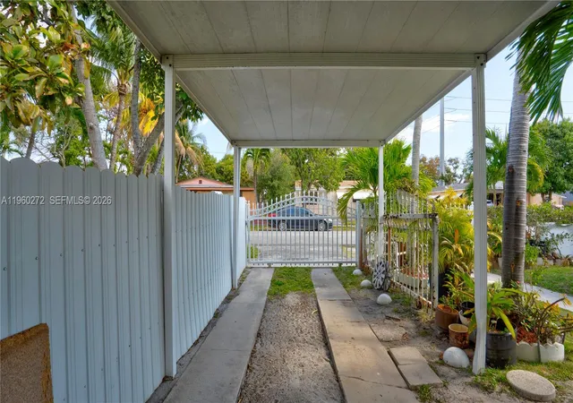 Homes for sale in North Miami Beach, FL | 15700 Ne 15Th Pl, North Miami Beach, FL 33162 | MLS# A11960272