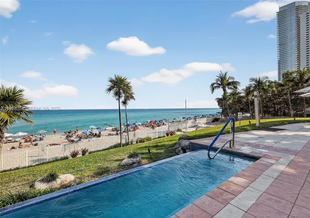 2nd image of 19333 Collins Ave, Sunny Isles Beach, FL 33160