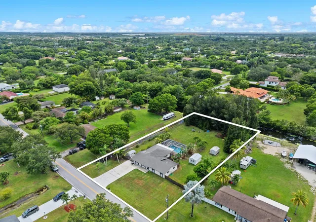 Photo 3 of Sale Pending at 5191 Sw 188th Avenue, Southwest Ranches, FL 33332 | MLS# F10552115 | Listing updated on 2026-09-21
