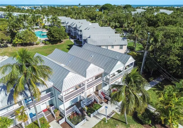 4th image of 5101 Sunset Village Dr, Duck Key, FL 33050 | MLS# A11966351