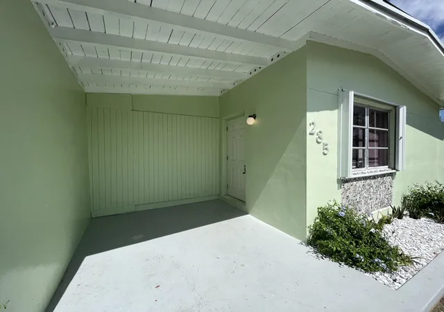 Photo 3 of Single family home for sale at 285 Se Abeto Ln, Port St Lucie, FL 34983 | MLS# R11164135 | Listing updated on 2026-09-23