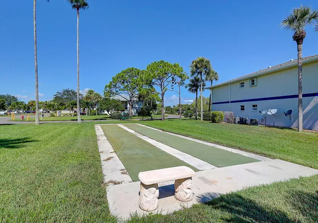 Homes for sale in Port St Lucie, FL | 1538 Se Royal Green Circle, Port St Lucie, FL 34952 | Houzeo