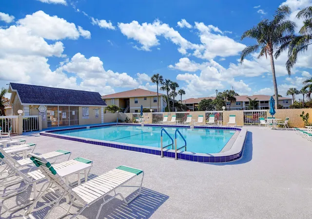 Homes for sale in Port St Lucie, FL | 1538 Se Royal Green Cir #102, Port St Lucie, FL 34952 | MLS# R11164148
