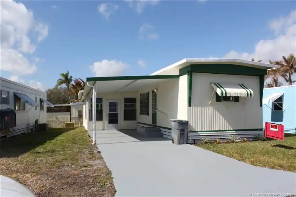 Manufactured home for sale at 605 NE S Seas Way, Jensen Beach, FL 34957 | MLS# M20054406