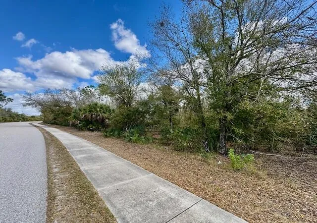 2nd image of 4921 S Fairway Dr, Punta Gorda, FL 33982 | MLS# R11164220