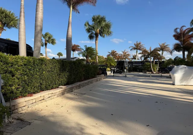 3rd image of 367 Nw Foursome Ln, Port Saint Lucie, FL 34986 | MLS# R11164222
