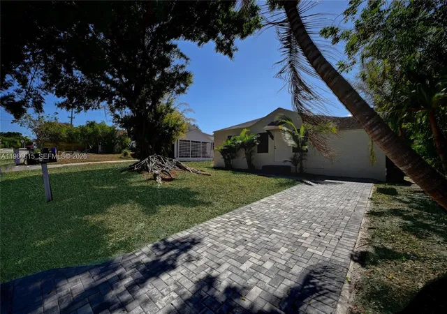 3rd image of 816 Tuscaloosa St, West Palm Beach, FL 33405 | MLS# A11966615