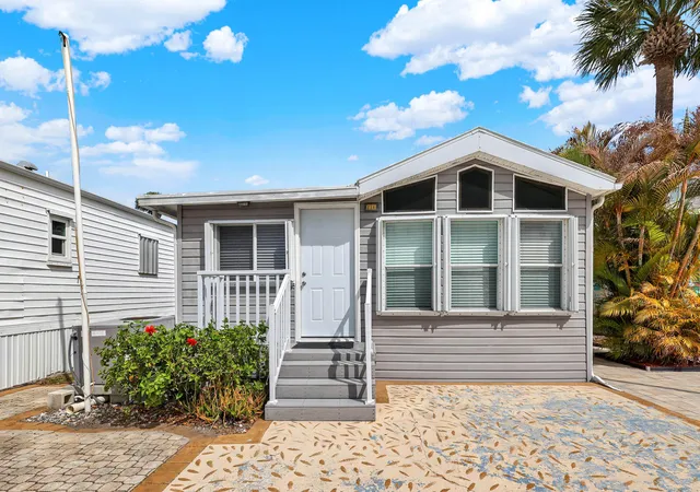 2nd image of 10725 S Ocean Dr #534, Jensen Beach, FL 34957 | MLS# R11164331