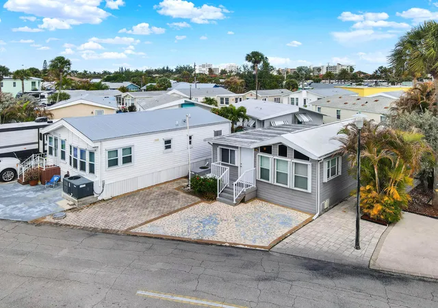 3rd image of 10725 S Ocean Dr, Jensen Beach, FL 34957