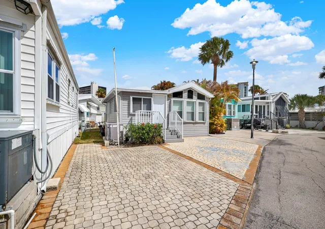 4th image of 10725 S Ocean Dr, Jensen Beach, FL 34957