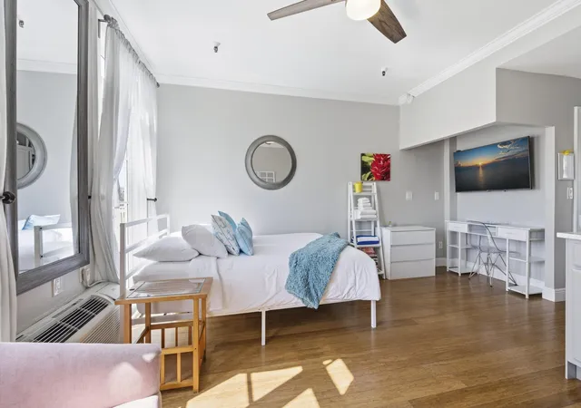 Photo 4 of Condo for sale at 235 Sunrise Ave #3013, Palm Beach, FL 33480 | MLS# R11164349 | Listing updated on 2026-09-23