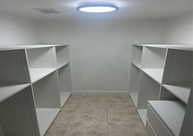 2nd image of 9800 Sunrise Lakes Blvd, Sunrise, FL 33322