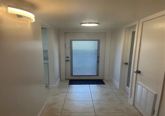 21st image of 9800 Sunrise Lakes Blvd #109, Sunrise, FL 33322 | MLS# F10552531