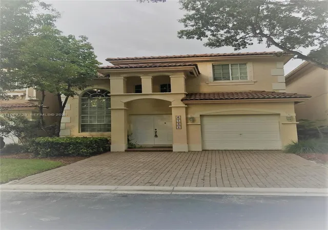 3rd image of 6731 Nw 107Th Ct #6731, Doral, FL 33178 | MLS# A11967223