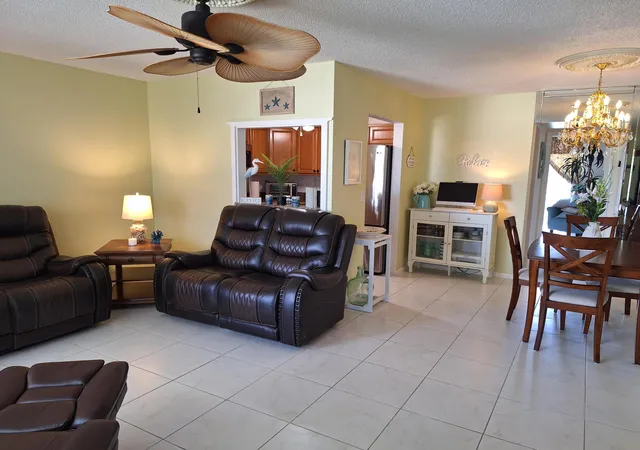 Photo 2 of Condo for sale at 305 Andover L, West Palm Beach, FL 33417 | MLS# R11164511 | Listing updated on 2026-09-30