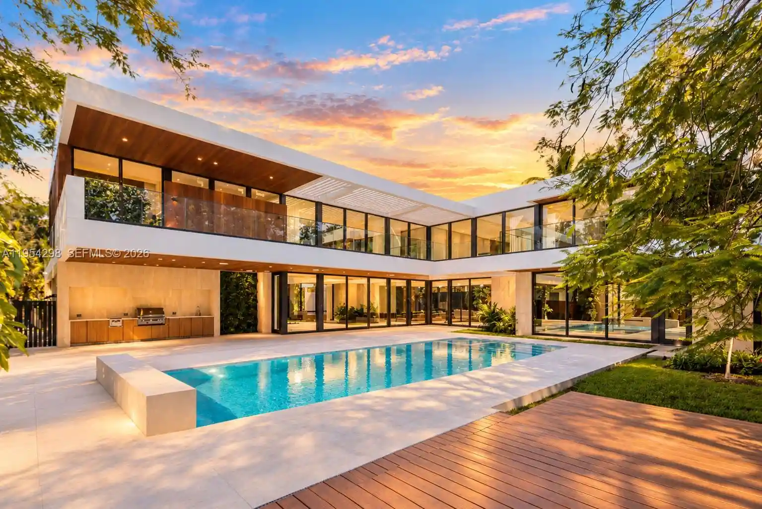 Photo 1 of Mansion for sale at 3210 Coacoochee St, Miami, FL 33133 | MLS# A11954298 | Listing updated on 2026-10-31
