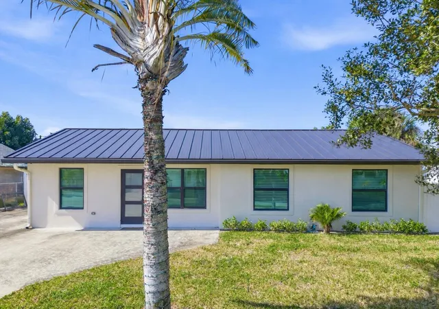 35th image of 19124 Se Fearnley Dr, Jupiter, FL 33469 | MLS# R11164575