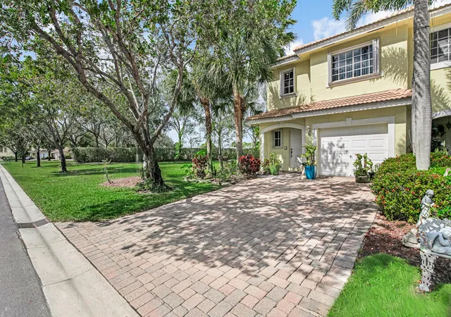 Photo 1 of Townhouse for sale at 845 Imperial Lake Rd, West Palm Beach, FL 33413 | MLS# R11164577 | Listing updated on 2026-09-30