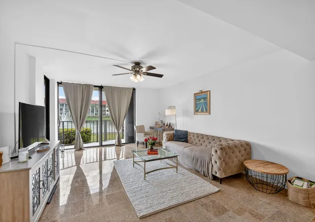 Photo 2 of Condo for sale at 7030 Half Moon Cir #117, Lake Worth, FL 33462 | MLS# R11164579 | Listing updated on 2026-09-24