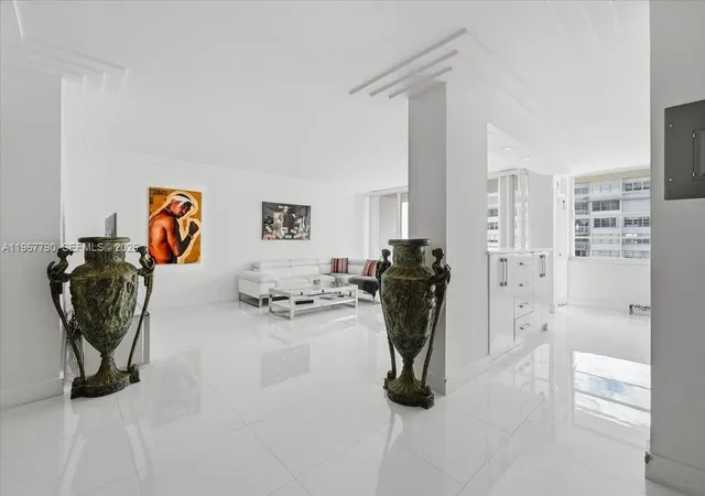 2nd image of 18051 Biscayne Blvd #1701, Aventura, FL 33160 | MLS# A11967790