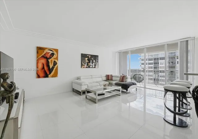3rd image of 18051 Biscayne Blvd #1701, Aventura, FL 33160 | MLS# A11967790