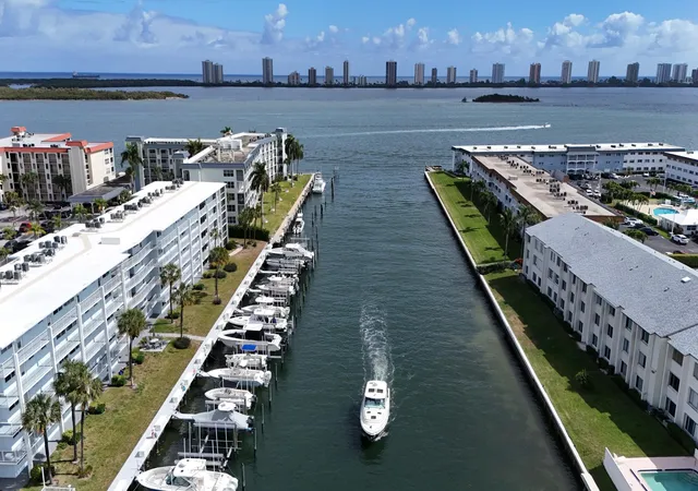 Homes for sale in North Palm Beach, FL | 104 Paradise Harbour Blvd, North Palm Beach, FL 33408