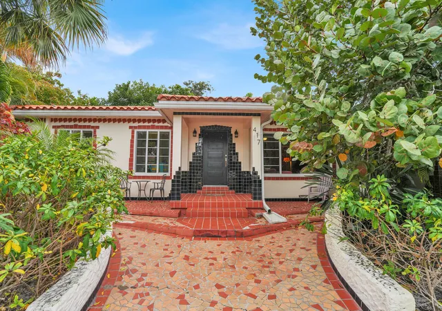 1st image of 417 N 12th Ave N, Lake Worth Beach, FL 33460 | MLS# R11164902