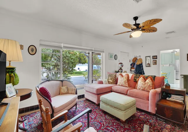 5th image of 417 N 12Th Ave N, Lake Worth Beach, FL 33460 | MLS# R11164902