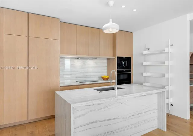 3rd image of 8701 Collins Ave #606, Miami Beach, FL 33154 | MLS# A11968251