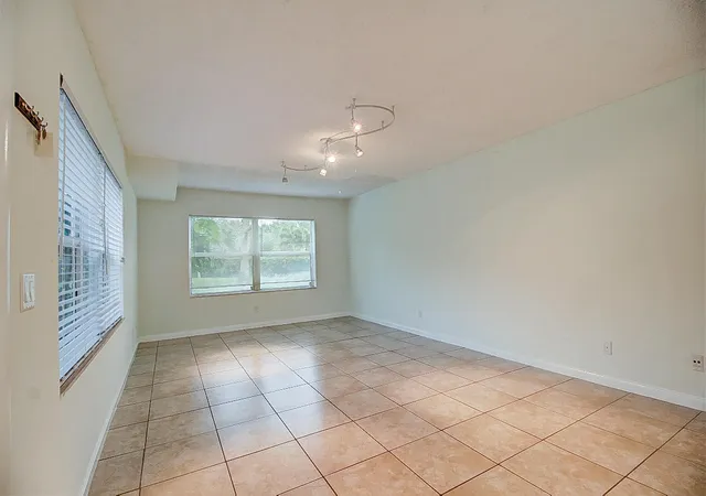 Photo 3 of Townhouse for sale at 44 Essex Ct #B, Royal Palm Beach, FL 33411 | MLS# R11164967 | Listing updated on 2026-09-23