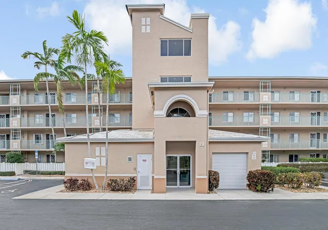 Condo for sale at 12565 Imperial Isle Dr #208, Boynton Beach, FL 33437 | MLS# R11165000