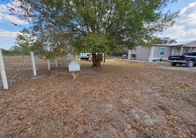3rd image of 555 S Lindero St, Clewiston, FL 33440 | MLS# A11968542