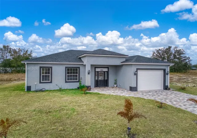 2nd image of 189 N Oleander, Avon Park, FL 33825 | MLS# A11968705