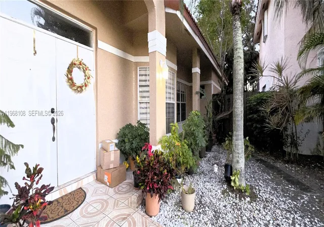 2nd image of 5769 Nw 99th Ave, Doral, FL 33178 | MLS# A11968108