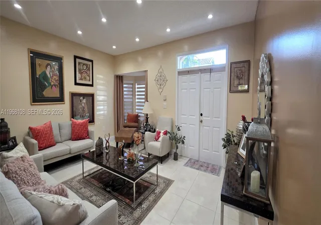 5th image of 5769 Nw 99Th Ave, Doral, FL 33178 | MLS# A11968108