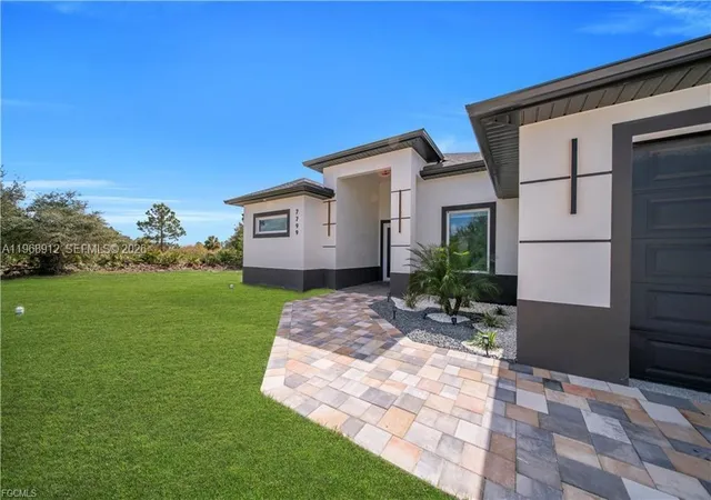 2nd image of 7799 15th Pl, Labelle, FL 33935 | MLS# A11968912