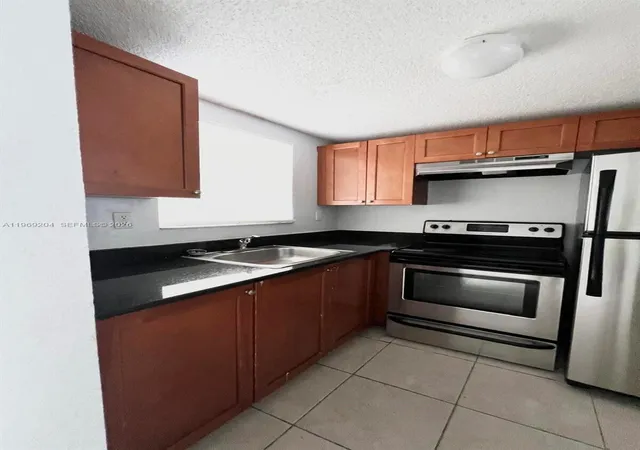 Homes for sale in Plantation, FL | 4271 Nw 5th St #114, Plantation, FL 33317 | MLS# A11969204