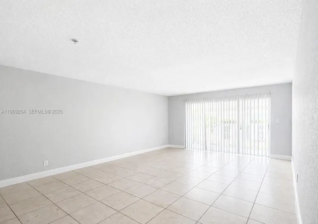 Homes for sale in Plantation, FL | 4271 Nw 5Th St #114, Plantation, FL 33317 | MLS# A11969204