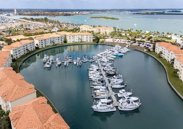 2nd image of 17 Harbour Isle Dr #W 103, Fort Pierce, FL 34949 | MLS# A11969356