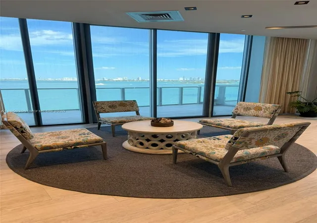 3rd image of 2900 Ne 7Th Ave, Miami, FL 33137