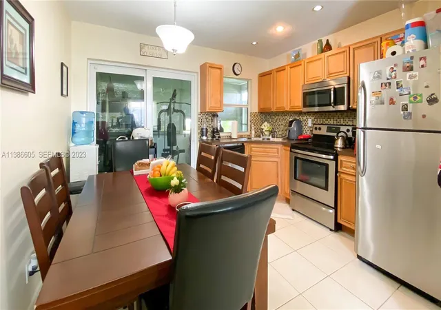 Photo 3 of Single family home for sale at 7106 Nw 73rd Avenue, Tamarac, FL 33321 | MLS# R11165463 | Listing updated on 2026-09-23
