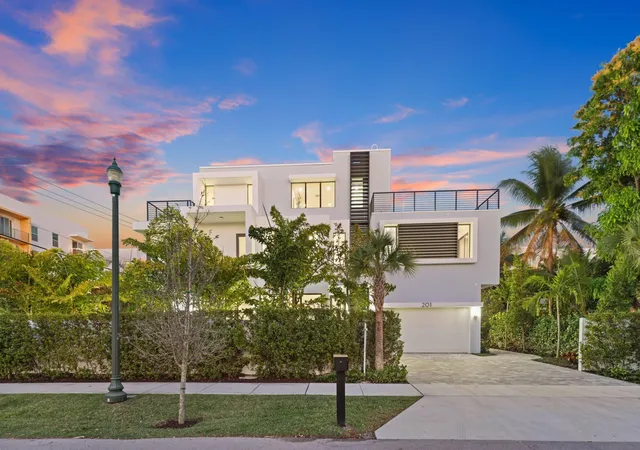 97th image of 201 Se 4th Ave, Delray Beach, FL 33483 | MLS# R11165479
