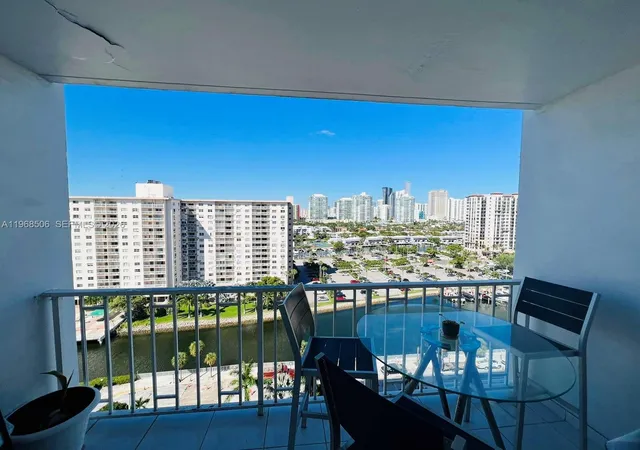 2nd image of 500 Bayview Dr #1417, Sunny Isles Beach, FL 33160 | MLS# A11968506